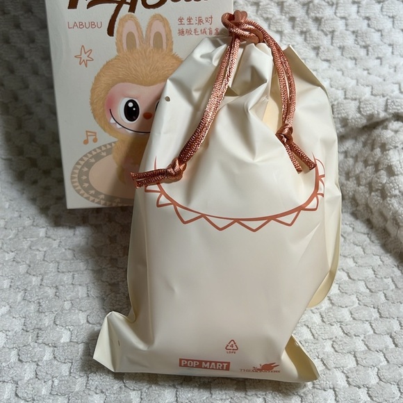 Labubu Have A Seat Baba - Picture 8 of 8